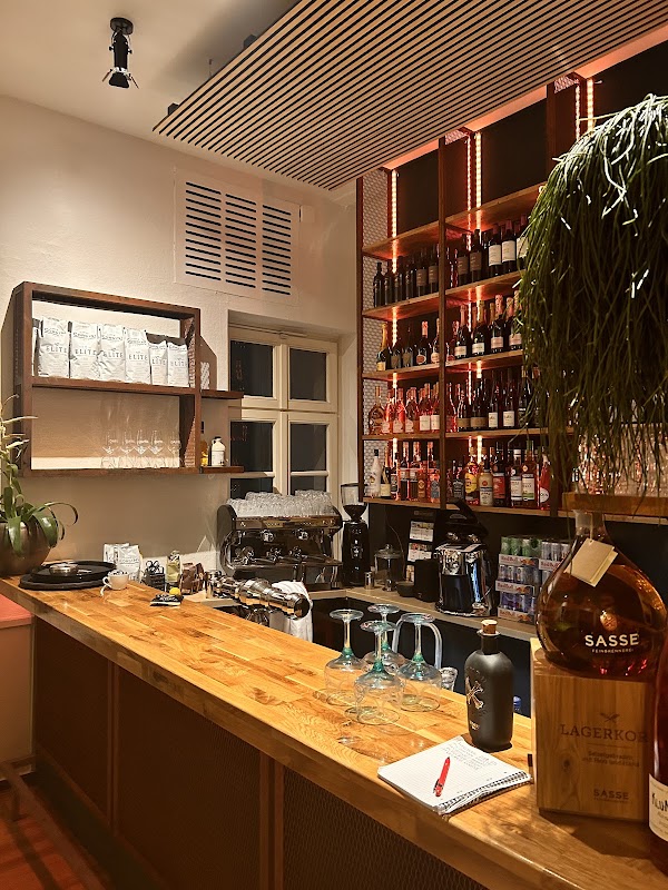 Brot&Salz ( Breakfast & Wine bar )