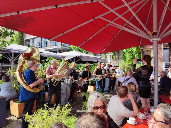 Hot Jazz Club
