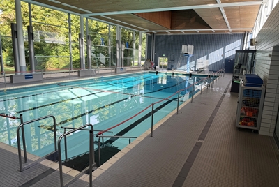 Das Hallenbad Roxel steht ab November an den Wochenenden im Zwei-Wochen-Rhythmus wieder für die Öffentlichkeit zur Verfügung. Zuletzt konnten ausschließlich Schulen und Vereine das Hallenbad nutzen.
