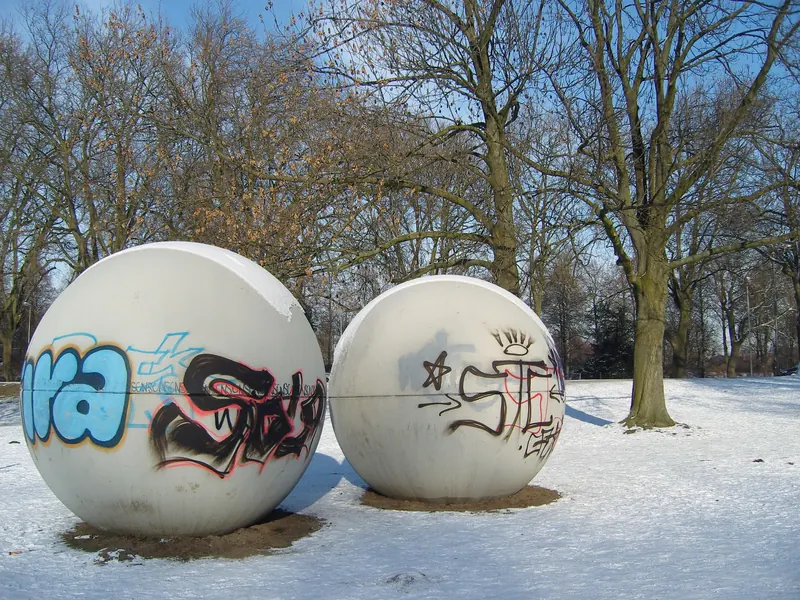 Giant Pool Balls am Aasee